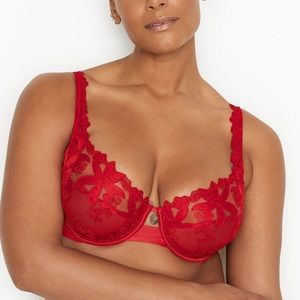 NWT Victoria’s Secret’s 42G Lipstick Fabulous Full Cup Floral Embroidery Bra